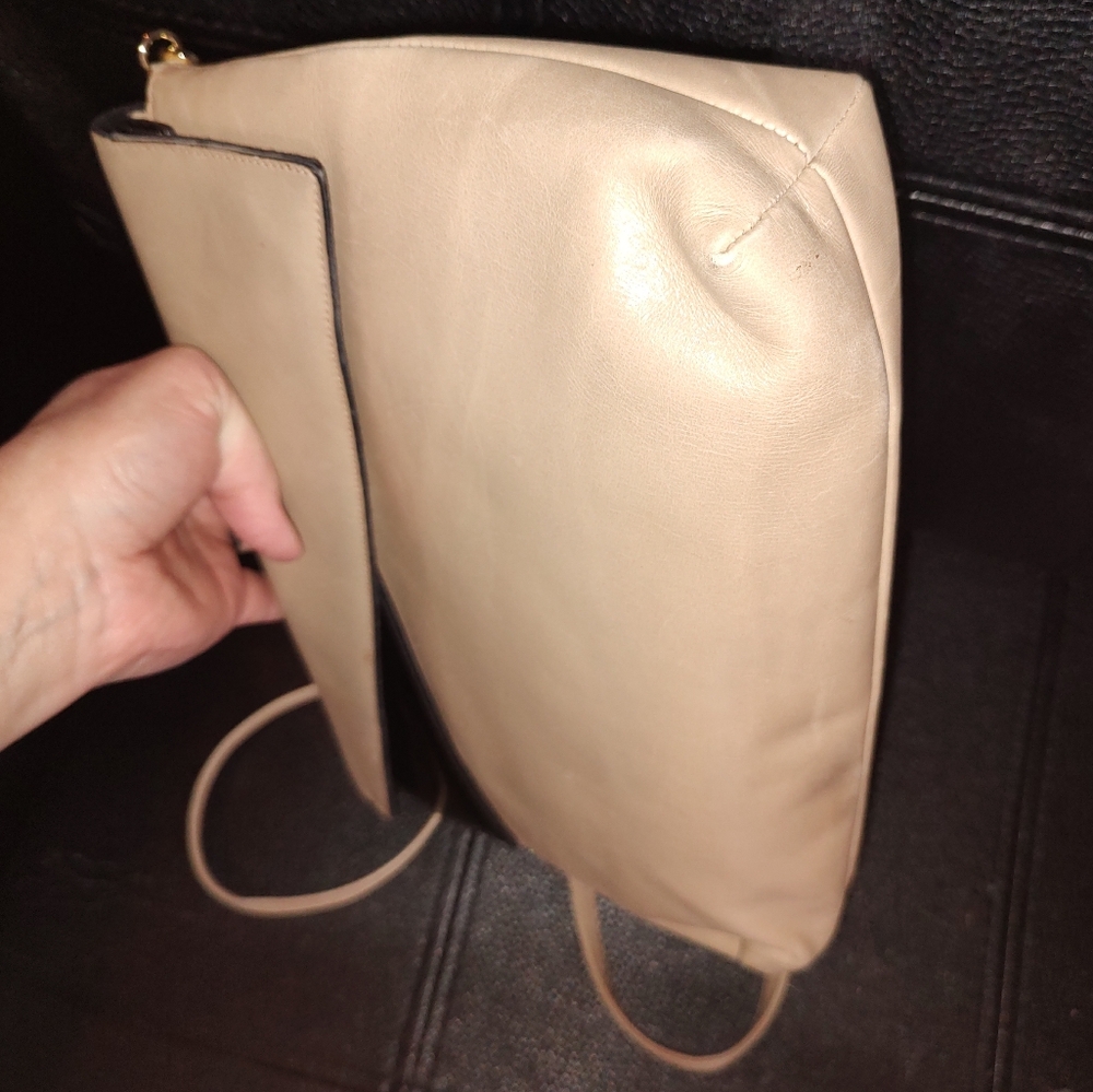 Salvatore Ferragamo Vintage 80's EUC+ Firenze 8 Beige Leather Crossbody Bag - Picture 6 of 12